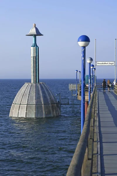 Ondergedompelde Gondel Pier Van Zingst Dar Mecklenburg Vorpommern Duitsland Europa — Stockfoto