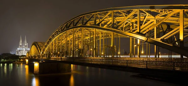 Megvilágított Kölni Katedrális Hohenzollern Híd Éjszaka Rajnával Deutz Köln Észak — Stock Fotó