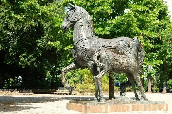 Скульптура Лошадь Жеребцом Джардини Делла Лицца Сиена Провинция Сиена Тоскана — стоковое фото