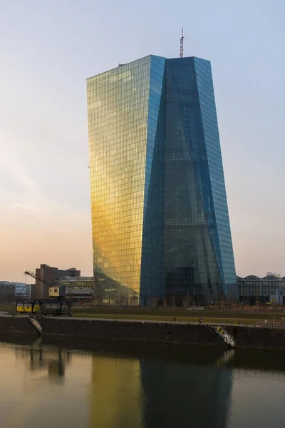 Europeiska Centralbankens Nya Huvudkontor Ecb Vid Solnedgången Frankfurt Main Hessen — Stockfoto