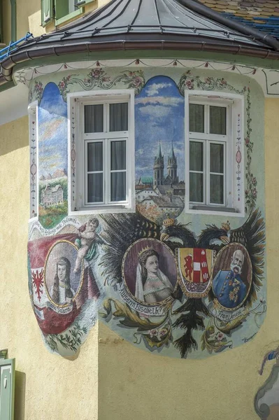 Hotel Dolomiti Erker Met Muurschildering Van Het Oostenrijkse Rijk Canazei — Stockfoto