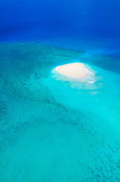 Récif Corallien Avec Île Sable Près Grande Terre Île Mayotte — Photo