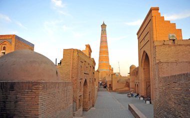 Hiva: Minare günbatımı üzerinde