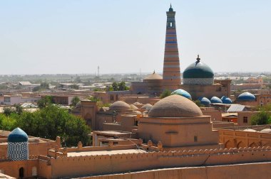 Hiva: kubbe ve Minare