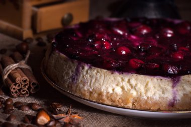 Kiraz reçeli ile ev yapımı cheesecake