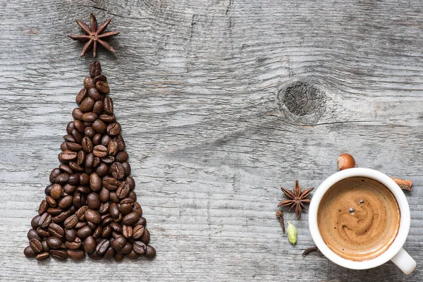 コーヒーの作ったクリスマス ツリー グリーティング カード — ストック写真