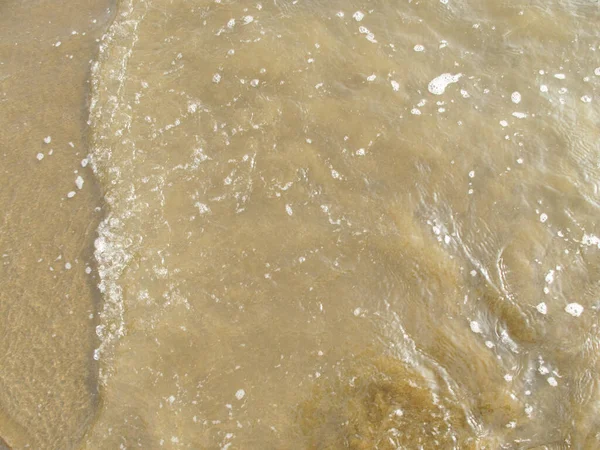 Kahverengi Kumda Yumuşak Dalga Top View Sandy Sahili — Stok fotoğraf