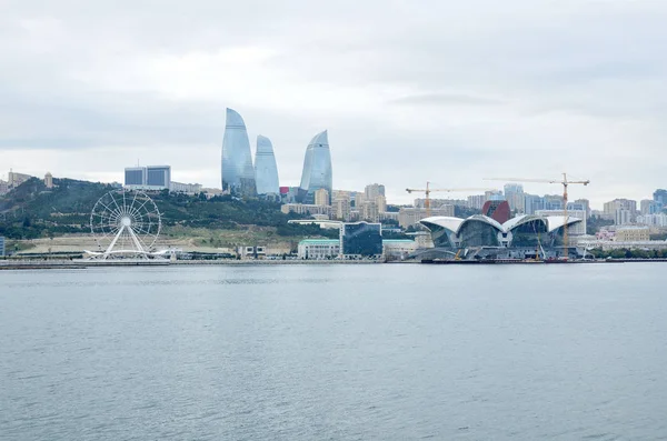 Boulevard Baku.Co, Hazar Denizi kıyısında bir parçası