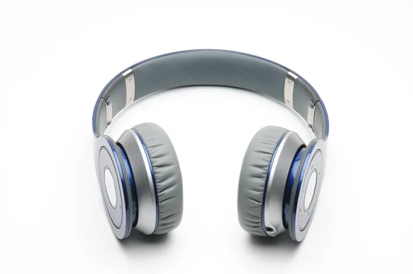 Nowoczesne Słuchawki Słuchania Dźwięku Muzyki Izolowanym Białym Tle — Zdjęcie stockowe