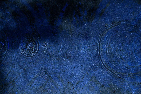 Eau Pudlle Gouttes Lumière Cercles Bleu — Photo