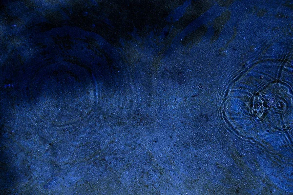 Eau Pudlle Gouttes Lumière Cercles Bleu — Photo