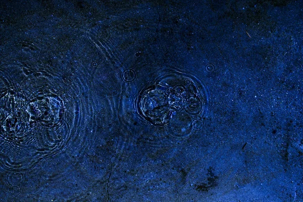 Eau Pudlle Gouttes Lumière Cercles Bleu — Photo