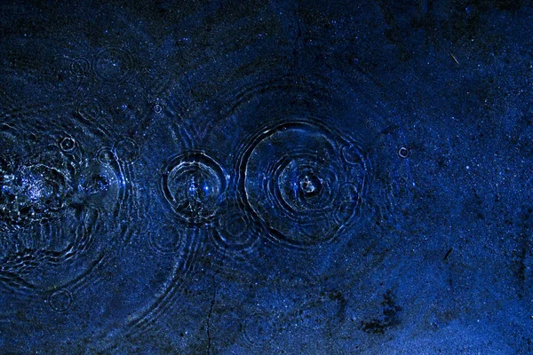 Води Водойми Краплі Світло Кола Синьому — стокове фото