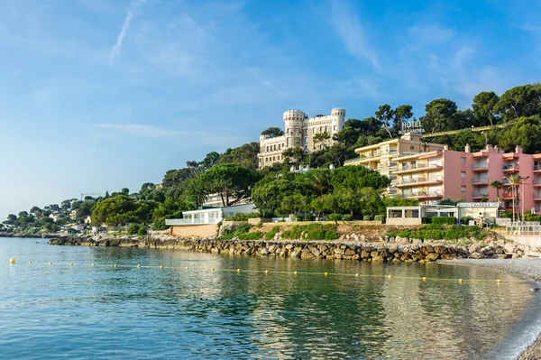 Ligurya Denizi kıyısında Panorama görünümünü. Menton, French Riviera, Fransa. — Stok fotoğraf