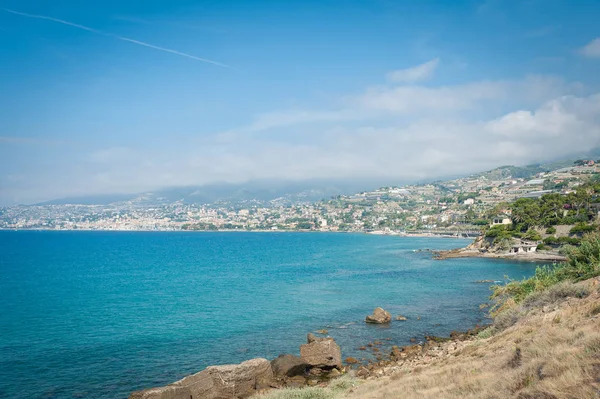 Vue sur la côte de la mer Ligure — Photo