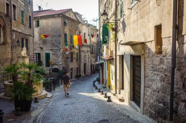 Ventimiglia Antik şehir sokaklarında. İtalya.