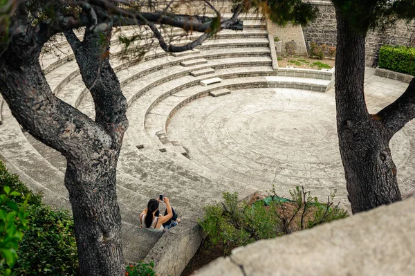 Ein fragment eines antiken amphitheaters im fürstentum monaco. monte carlo. — Stockfoto
