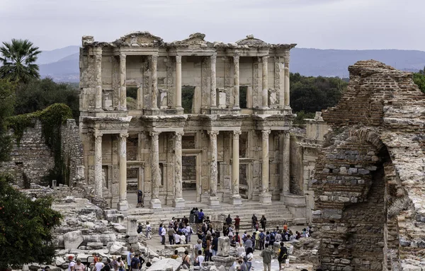 Pessoas Que Visitam Biblioteca Celsus Ruínas Antigas Éfeso Efes Famoso — Fotografia de Stock