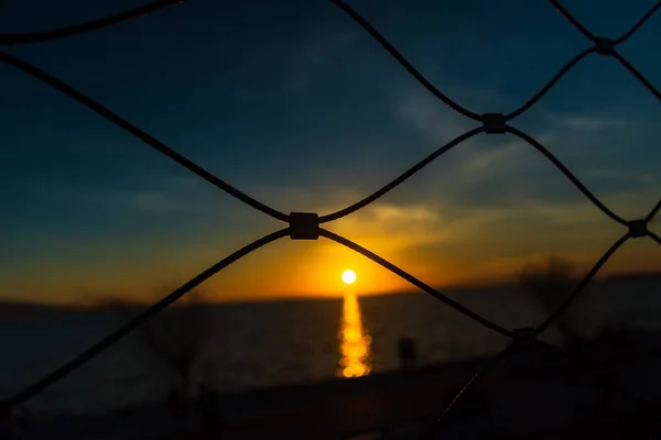 Sonnenuntergang Hinter Drahtgeflechten Izmir Türkei — Stockfoto