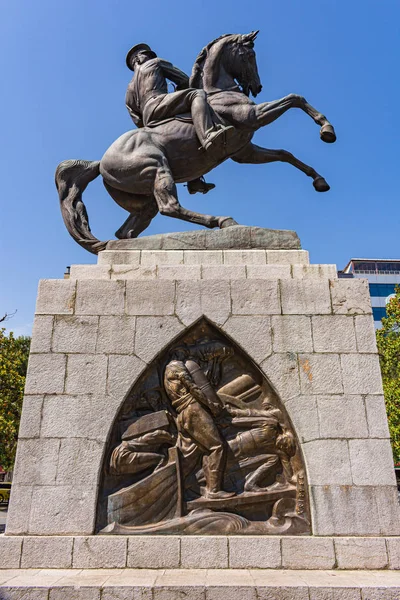 명예의 여신상 Statue Honor Atatrk Monument 삼순에 기념비이다 무스타파 아타튀르크의 스톡 이미지