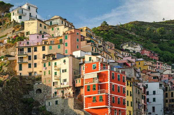 Ріомаджоре (Cinque Terre) на Золотий час — стокове фото