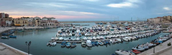 Bisceglie porto velho (Puglia Itália ) — Fotografia de Stock