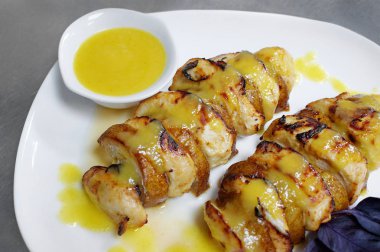 armut ile fırında tavuk fileto