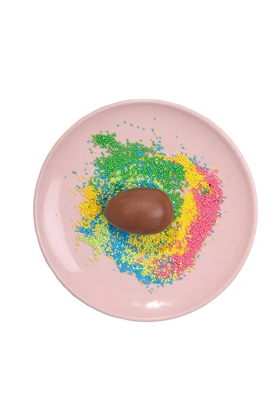 Beyaz arka plan üzerinde izole Paskalya yumurtaları. 