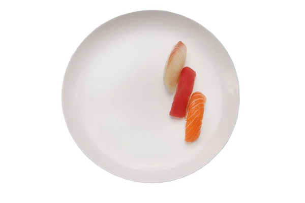 皿の上の隔離された寿司 — ストック写真