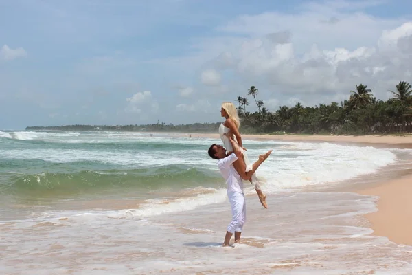 Sahilde Honeymoon.Couple. Aile tatil