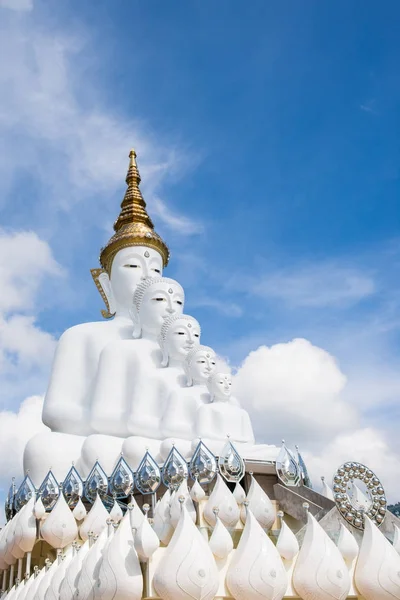 Wat Phra que Pha Kaew (templo público) em Khao koh, província de Phetchabun, Tailândia — Fotografia de Stock