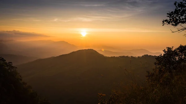 Orman ve dağ Phu Soi Dao Milli Parkı,: Utaradit Eyaleti, Tayland