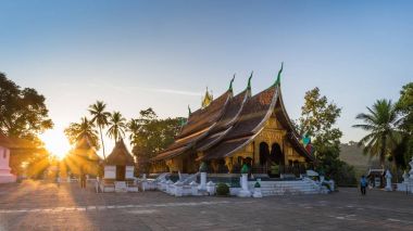 WAT Xieng tanga Luang Prabang, Laos (genel Tapınağı) akşam. Bu tapınak Laos dönüm noktası olduğunu