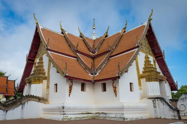 Utsidan av Wat Phumin (offentliga tempel) på Nan provinsen, Thailand på morgonen — Stockfoto