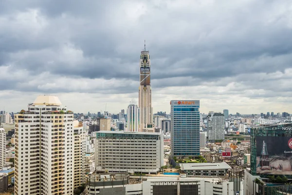 Bangkok, Tayland 18 Haziran 2015: Tayland (Baiyoke) sabah yüksek binası ile fotoğraf Bangkok şehir.
