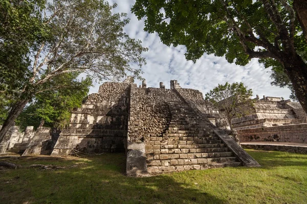 Ruina maya prehistórica en Chichén Itza, Yucatán, México . — Foto de Stock