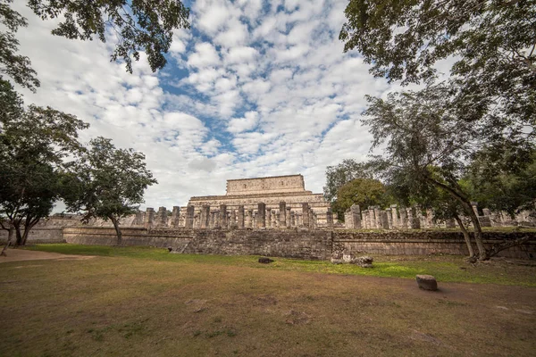 Tempel av tusen krigare i Chichen Itza, Mexiko — Stockfoto