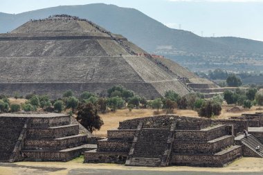 Piramyd güneş ve Teotihuacan antik kalıntılar. Mexico city.