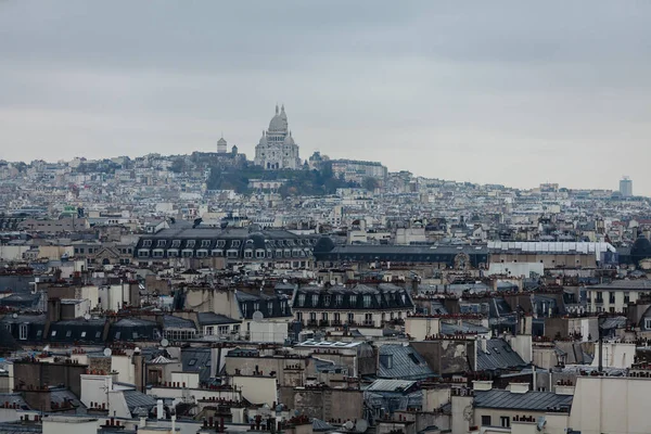 Vista de Montmart e da Basílica do Sagrado Coeur. Panorama do telhado da musa da arte moderna Pompidou . — Fotografia de Stock