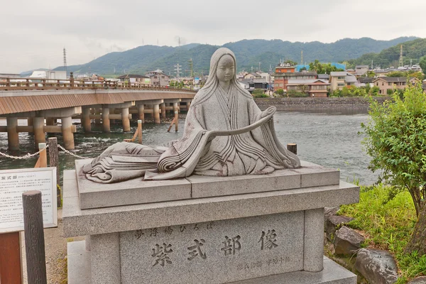 紫式部在宇治，日本的纪念碑 — 图库照片