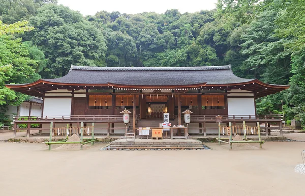 Oratorium Haiden (1215) przybytku Sinto Ujigami w Uji, Japonia. Na — Zdjęcie stockowe