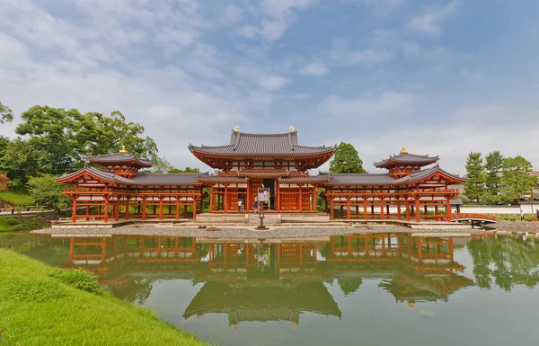 Phoenix Hall in Byodo-in Temple in Uji, Japan. UNESCO site — Stock Photo, Image