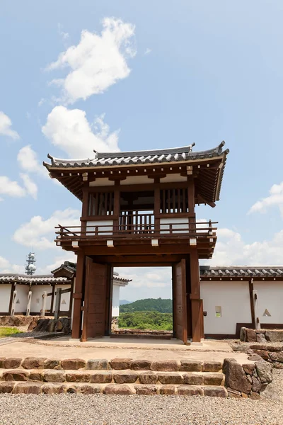 Tsuriganemon utfärda utegångsförbud för av Fukuchiyama slott i Fukuchiyama, Japan — Stockfoto