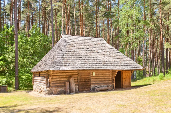 Stable (circa 19th c.) in Ethnographic Open-Air Museum of Latvia — Stock Photo, Image