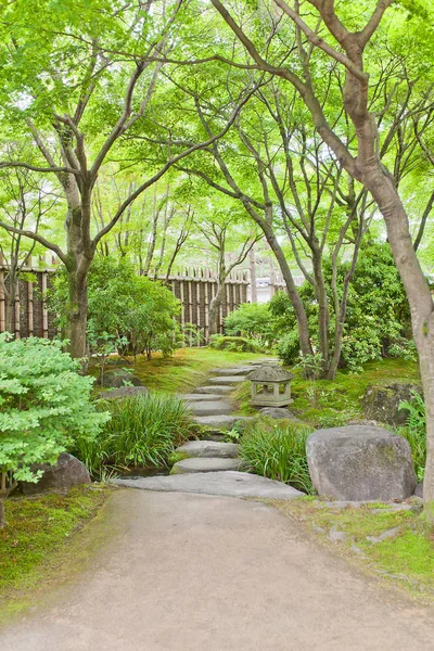 Cesty z Kokoen zahrady poblíž hradu Himeji, Japonsko — Stock fotografie