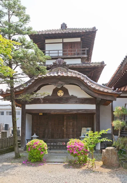 Torreta Gosangai del Castillo de Aizu-Wakamatsu en el Templo de Amida-ji, Jap —  Fotos de Stock