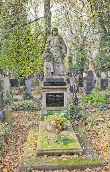 Tomba di Emanuel Boricky sul cimitero Olsany a Praga — Foto Stock