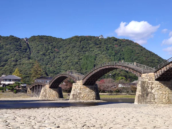 Iwakuni Ιαπωνία Νοεμβρίου 2019 Γέφυρα Kintai Kyo Φόντο Κάστρο Iwakuni — Φωτογραφία Αρχείου