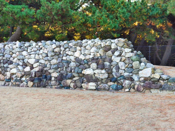 2019年11月26日 日本福冈 重建福冈根子博鲁伊防御墙的Ikino Matsubara部分 该墙始建于1274年蒙古入侵后 并在1281年帮助抵御了第二次进攻 — 图库照片