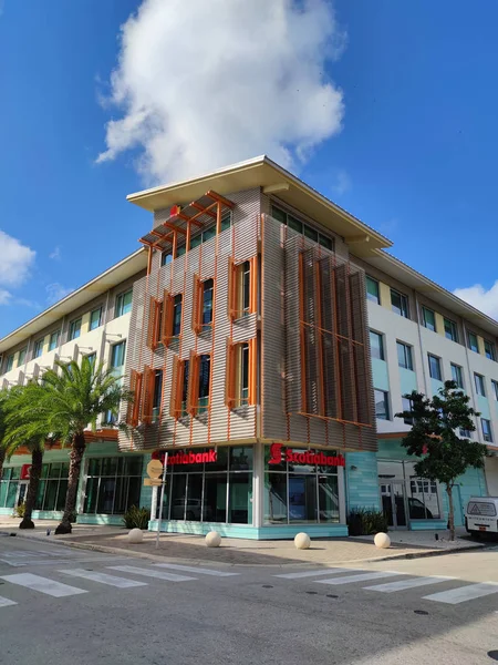 George Town Ilhas Cayman Fevereiro 2020 Edifício Escritórios Camana Bay — Fotografia de Stock